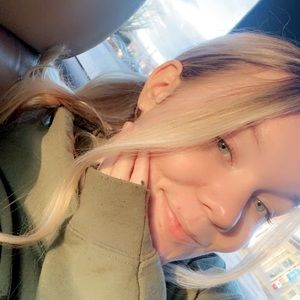 Meet your Posher, Cass